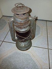 BAT No.158 Petroleumlampe Lampe Fledermaus Rotes Glas Feuerhand Sturmlaterne 