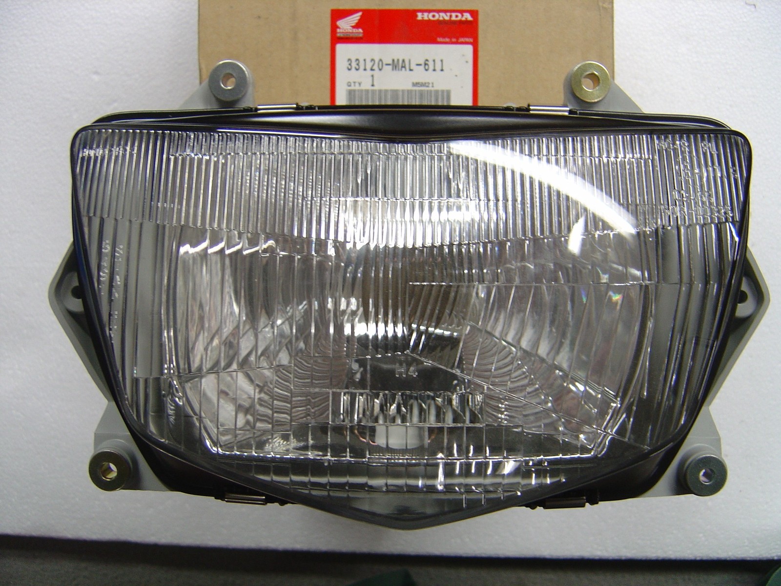 Optique nu de CBR600F 95 pour restauration de moto vintage