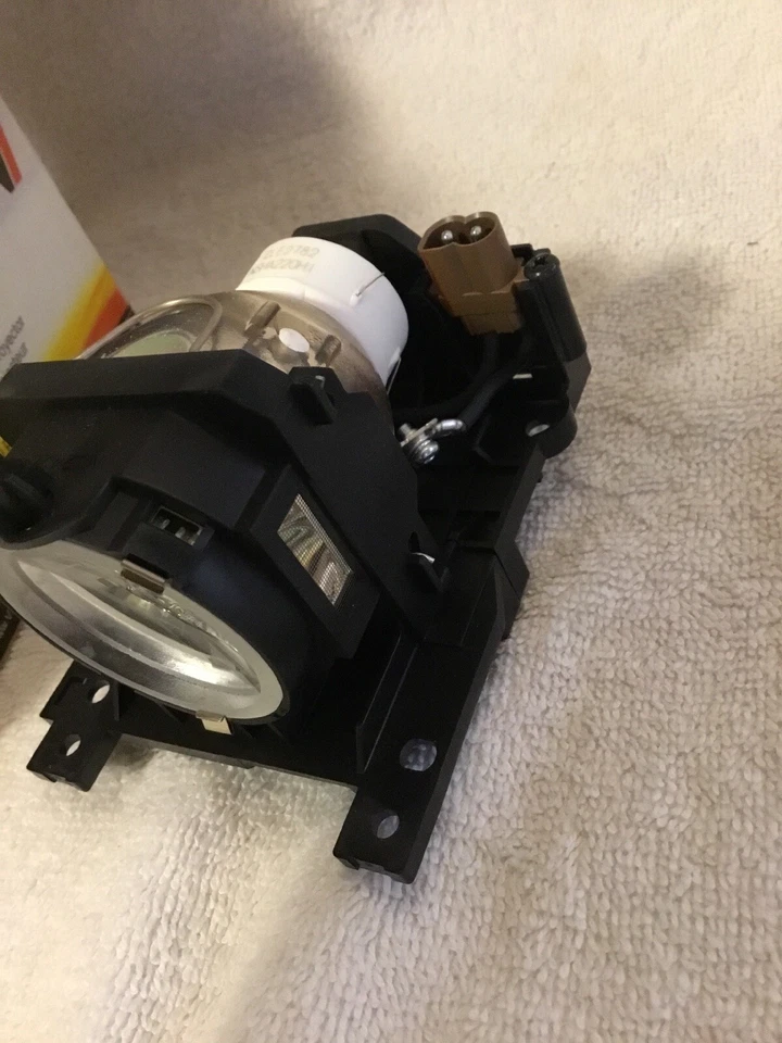 (DT00841) VPL1V7-16601N Replacement Projector LampNew - Image 3 of 4