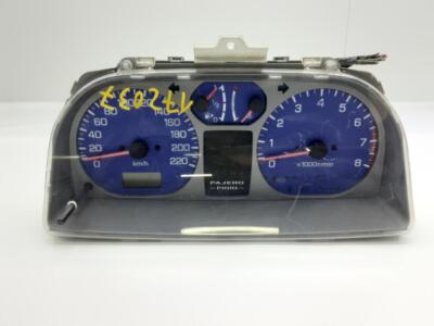 Mitsubishi PAJERO 1997-2004 Tacho Tachometer Kombiinstrument MR951032