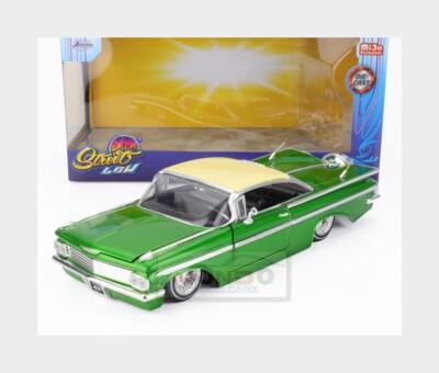 1:24 JADA Chevrolet Impala Custom Street Low 1959 Green Met Cream