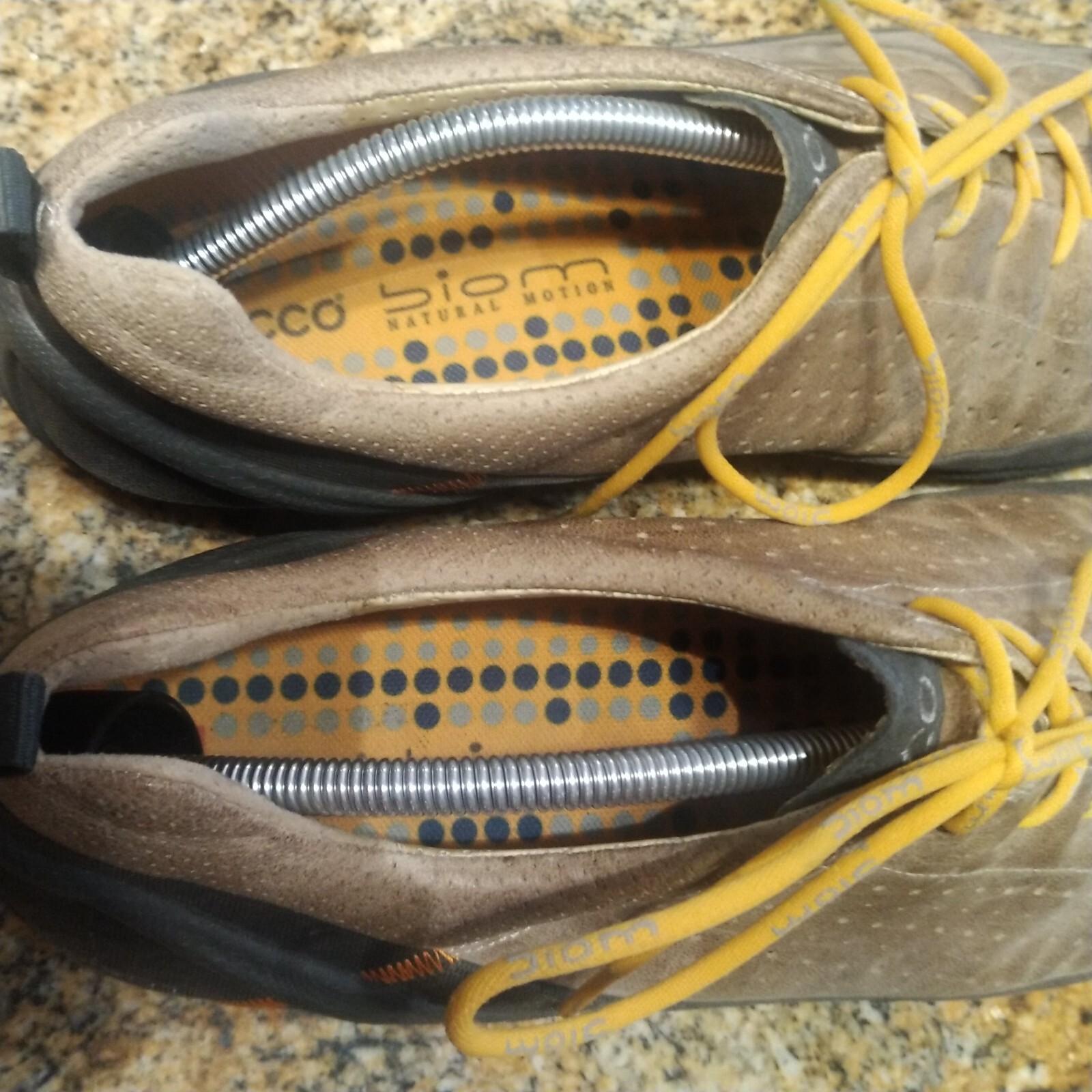 ecco biom natural motion yak