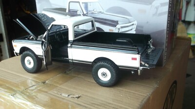 1969 CHEVROLET K10 4X4 PICKUP TRUCK CLASSIC BLACK WHITE ACME 1:18