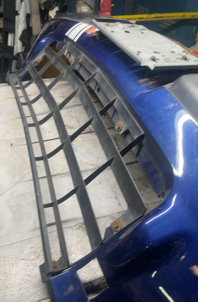 1984-1986 PONTIAC FIERO Front Blue Bumper OEM Foto 4 de 4