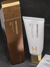 Image of HOURGLASS VEIL Hydrating Skin Tint 35ml 2 very light Warm Undertones RRP £49