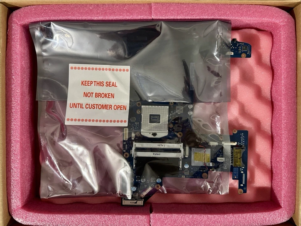 Samsung BA92-08161A Motherboard Assembly For NP-RF511 & NP-RF411 Series Laptops - Image 3 of 4