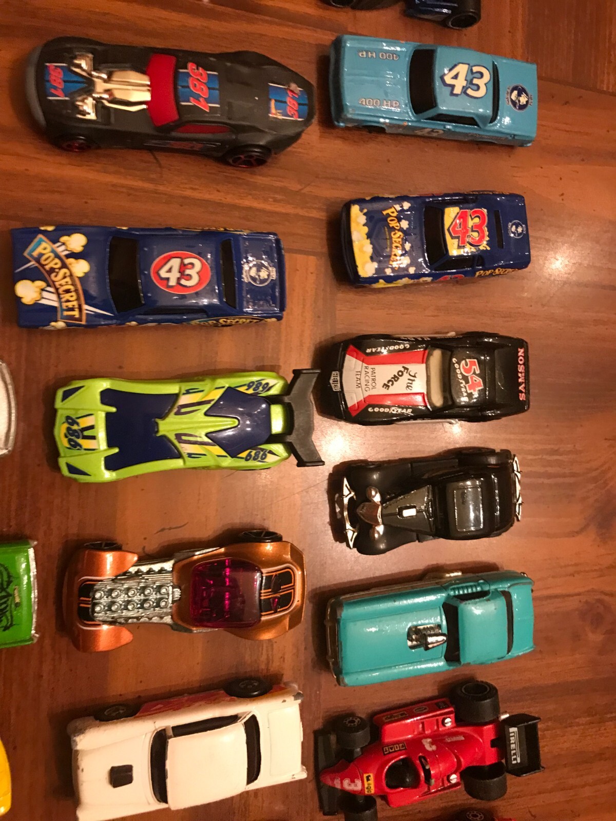 LOT OF 25 ASSORTED HOT WHEEL CARS eBay