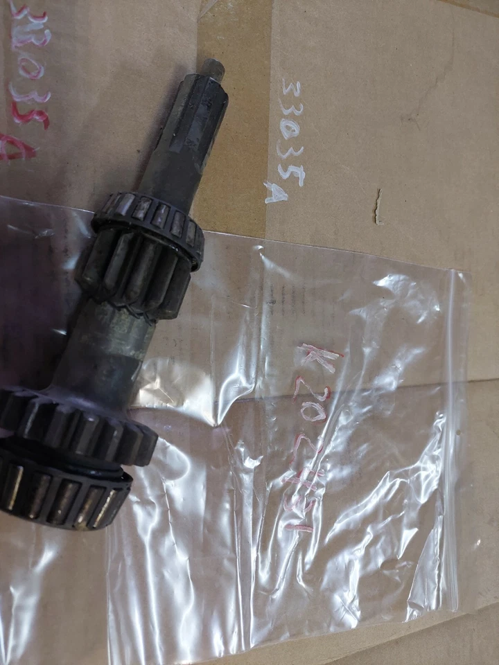 PIEZAS DE TRACTOR USADAS EJE K202431 apto para DAVID BROWN 1390 Foto 2 de 4