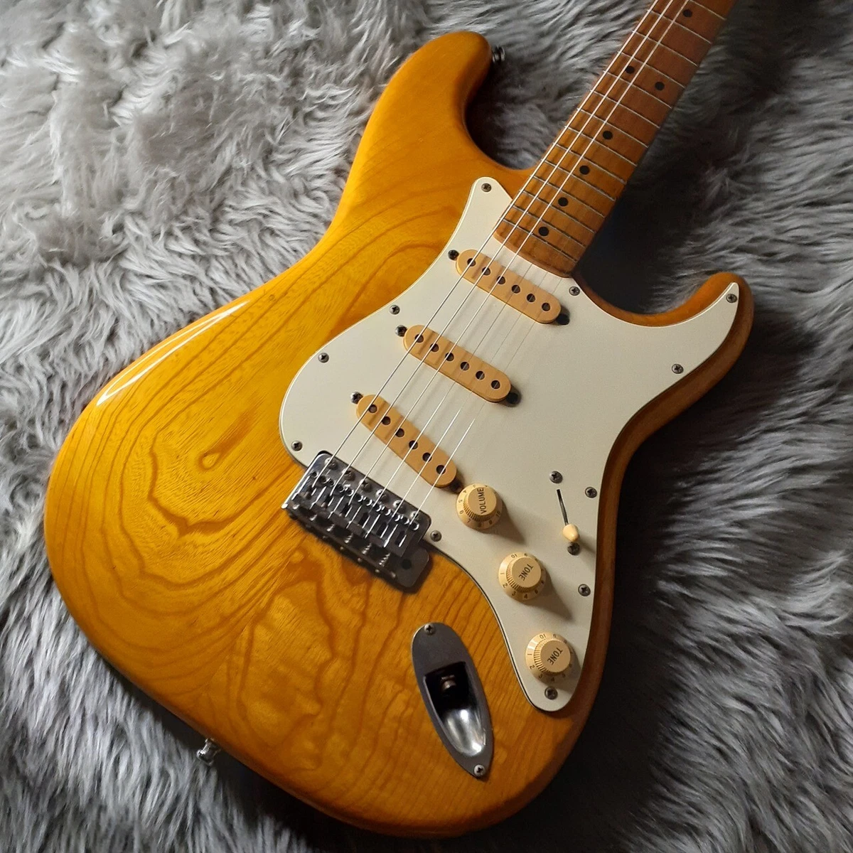 Fender Japan ST72/M 80s Vintage Nature Made in Japan Electric Guitar Used
