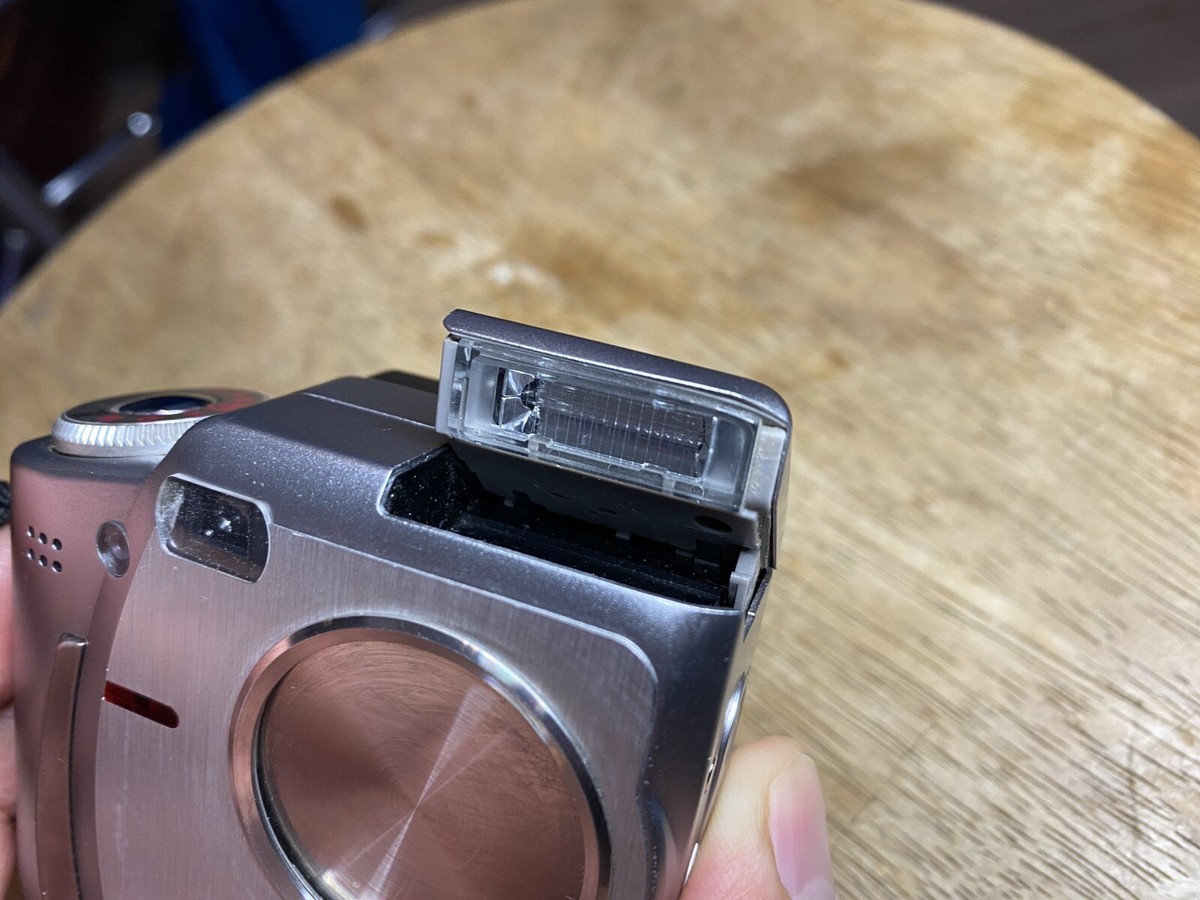 FUJIFILM Fuji FinePix 4700z Compact Digital Camera Silver TESTED