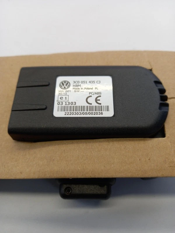 Original Volkswagen Bluetooth Handyadapter für Blackberry 9900 3C0051435CJ - Bild 2 von 2