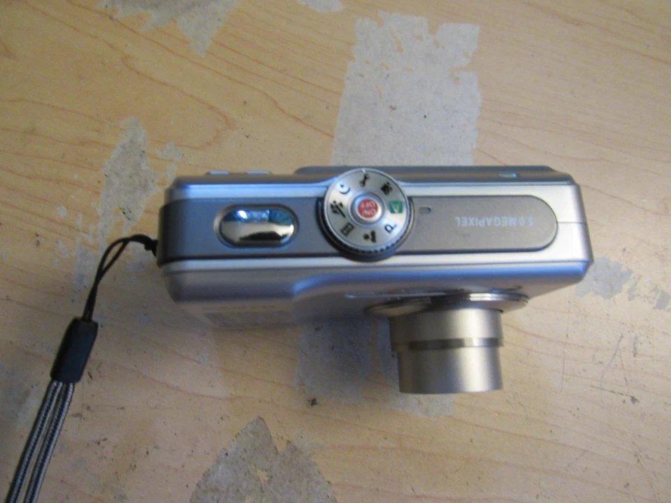 Sanyo VPC-S500 Digital Camera 5MP Tested Working - Image 3 of 3