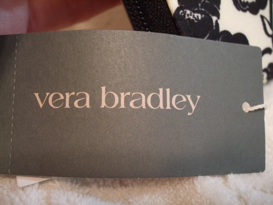 CARTERA CONTINENTAL VERA BRADLEY, FLORES BURBUJEANTES NEGRA, NUEVA CON ETIQUETAS, PRECIO DE VENTA SUGERIDO POR EL FABRICANTE $90, 60% DE DESCUENTO Foto 4 de 4