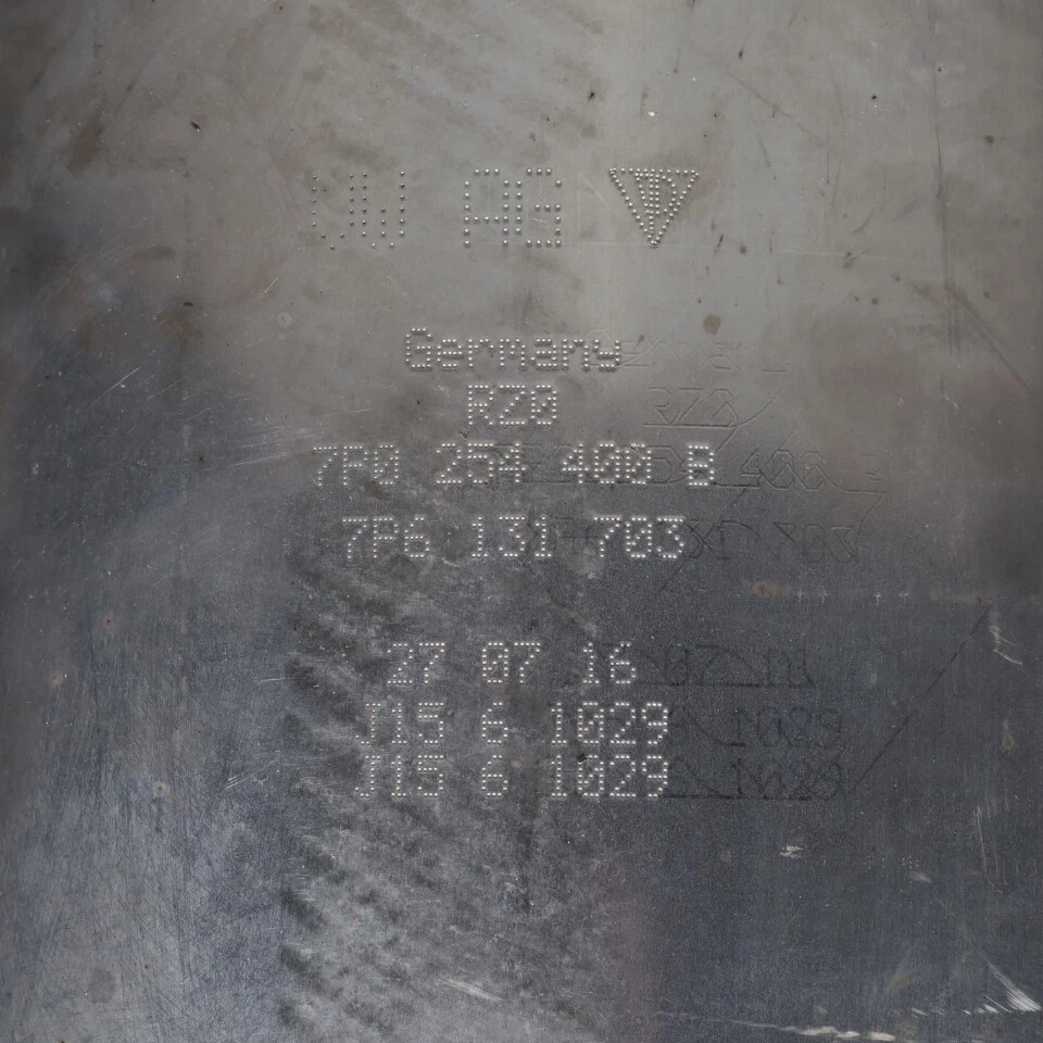 2011-2016 Volkswagen Touareg 3.0 Diesel Rear Exhaust Muffler 7P0254400B OEM Used - Image 3 of 4