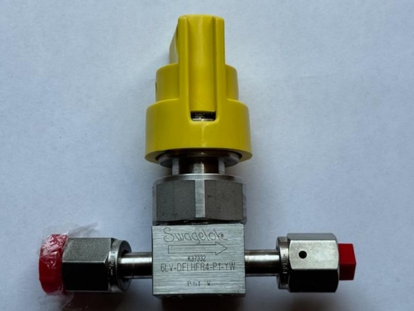 SWAGELOK 316L DIAPHRAGM SEALED VALVE 6LV-DFLHFR4-P1-YW