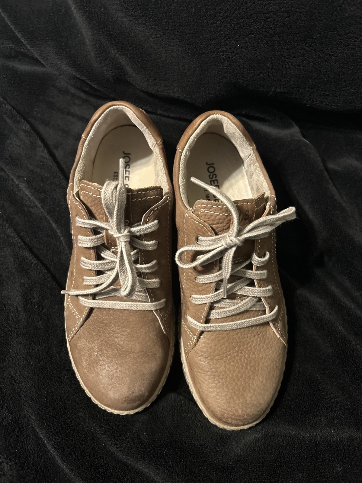 Josef Seibel Steffi leather sneaker shoe size 37 or US 6