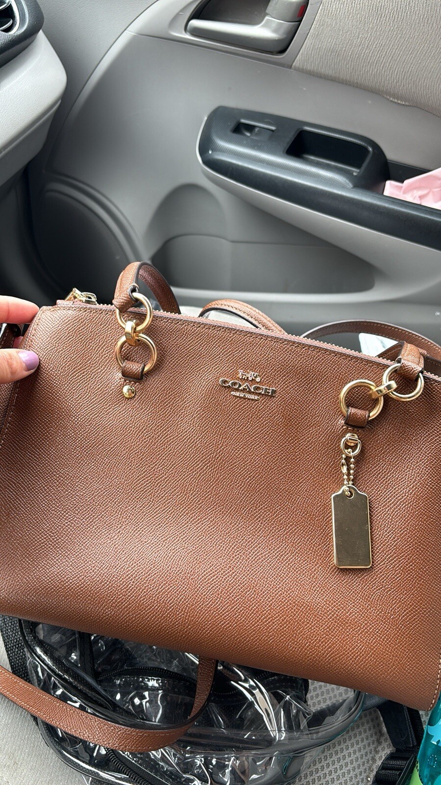 Preowned Coach Medium Handbags with Free Shipping-image