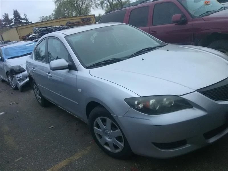 Mazda 2005-2006 3 pasajeros husillo delantero derecho nudillo OEM Foto 3 de 4