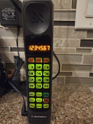 NOS Unused, In original box - 1993 Motorola Ultra Classic II Brick Phone
