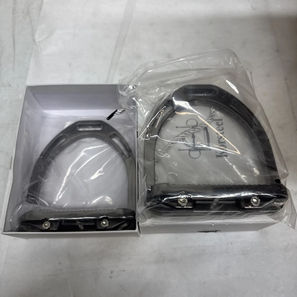 Алюминиевые английские стремена Korsteel - серебристые - Изображение 2 из 2