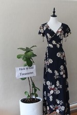 NX 10) SIZE S (8) THE GAMES WE PLAY NAVY BLUE FLORAL MAXI WRAP DRESS $89