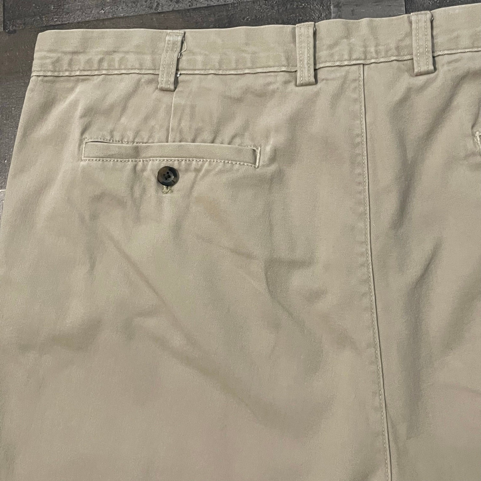 Amazon Essentials Classic-Fit Flat Front Chino Sh… - image 5