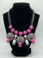 Charming Charlie Pink White Acrylic Rhinestone Flower Necklace Statement EUC