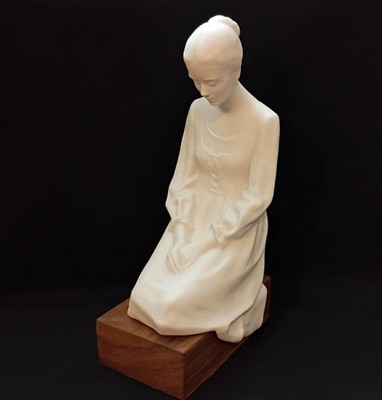 Hansen Classics Statue Woman in Prayer 11-1/4'' Porcelain Signed LDS 1980 Smith