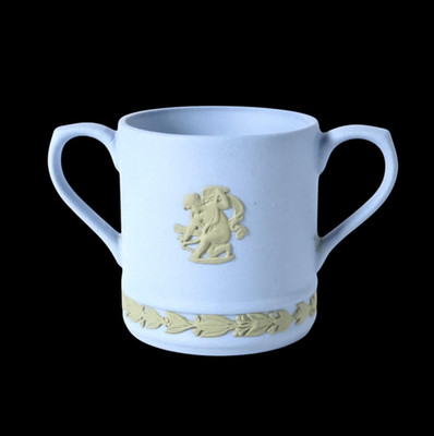 WEDGWOOD Jasperware Handarbeit hellblau & salbeigrün Miniatur liebevoll Becher