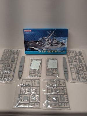 Lot(2) Dragon Kits 7044 USS Mustin DDG 89 Arleigh Burke Destroyer Waterline/READ