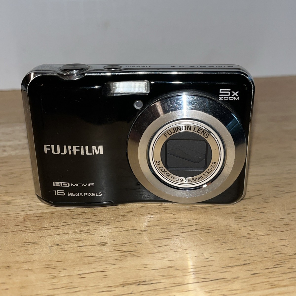 Fujifilm Finepix AX655 Black 16MP 5x Zoom Digital Camera w/4GB SD Card  *READ*