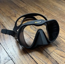 XDEEP Frameless Black Scuba Diving/Snorkeling Mask with Storage Container