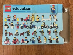 Lego 9247 Education Community Workers 2006 Incomplete