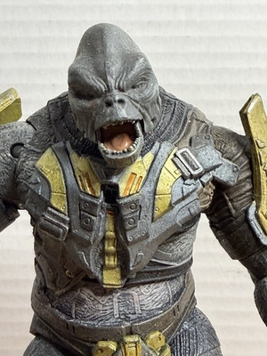 #ad 2012 McFarlane Halo Reach Series 6 Brute Major Action Figure w Helmet Gun $50.00