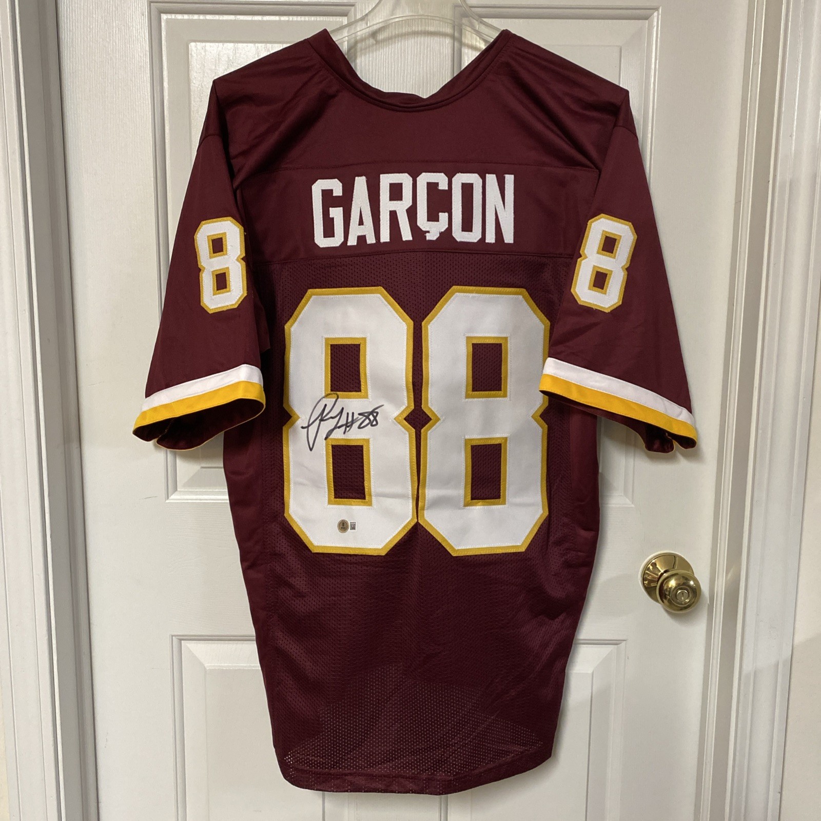 Picture 1 of 11