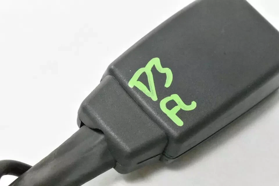 03-06 Mercedes R230 SL500 SL55 AMG hebilla de cinturón de seguridad delantera izquierda o derecha OEM 86k Foto 4 de 4