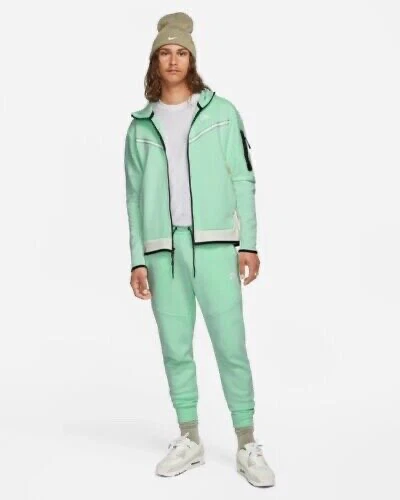 Mint green nike tracksuit sale