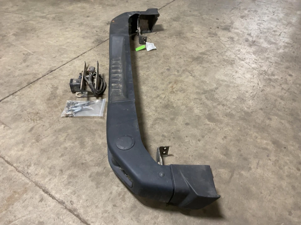 吉普 JK 牧马人 原始设备制造商 Rubicon 钢制后保险杠 带挂黑色 2007 - 2017 056846 — 第 3/4 张图片