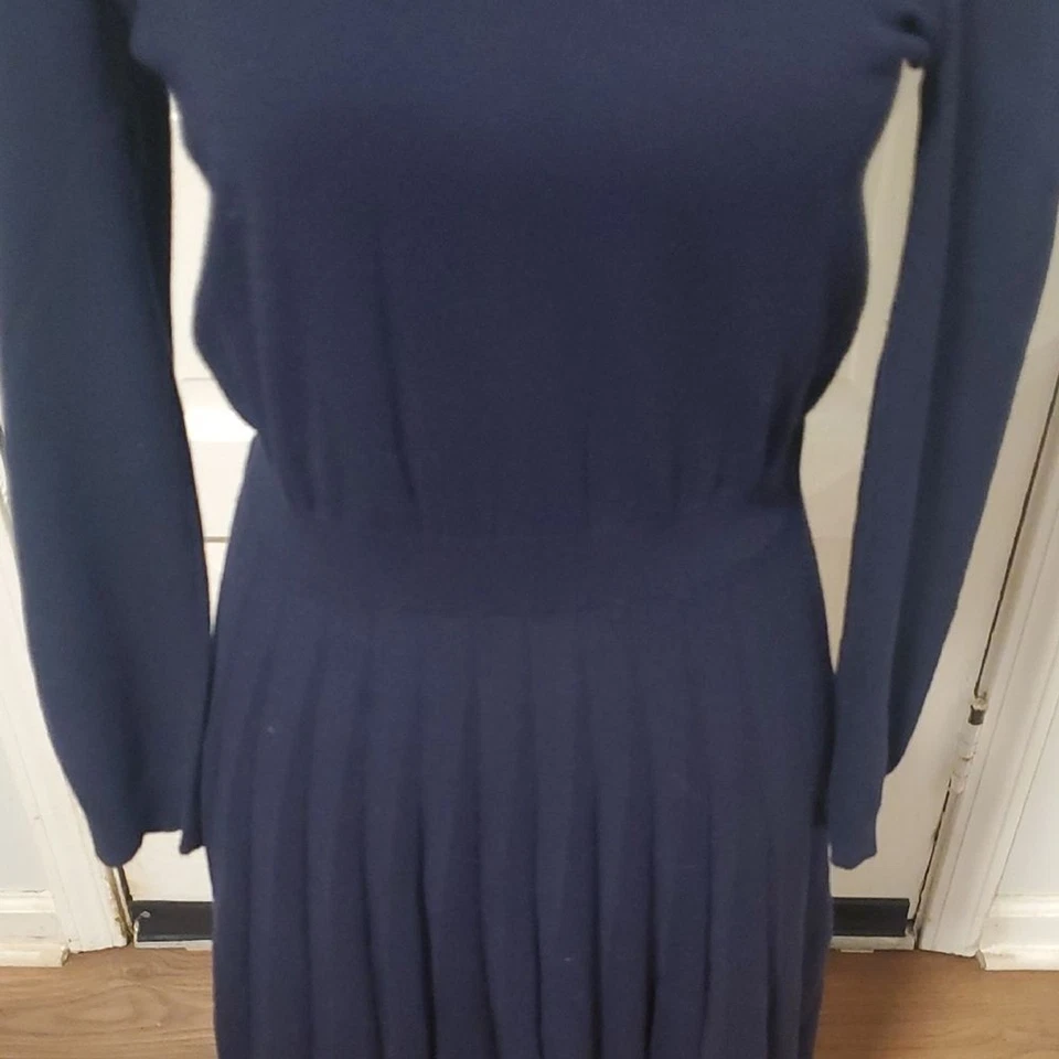 Draper James темно-синий свитер платье с красный бант деталь - Изображение 4 из 4