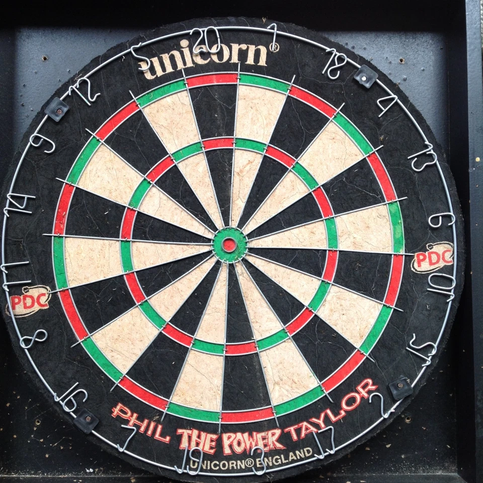 Unicorn Phil Taylor Dartboard In Cabinet Home Darts Centre - Image 2 of 4