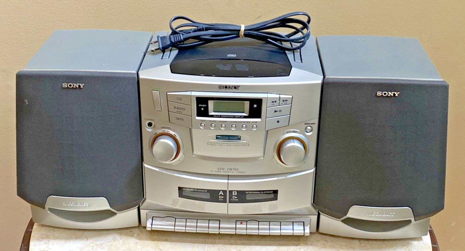 Sony CFD-ZW755 CD/Dual Cassette AM/ FM Radio Boombox Fully Functional.