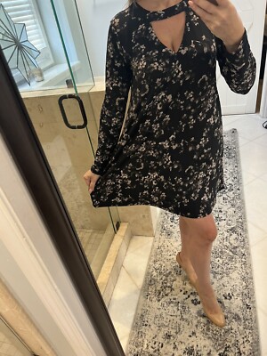 chinese dress ladies Long Sleeve Lace Wedding Dress with Pearl Choker Detail main image 1