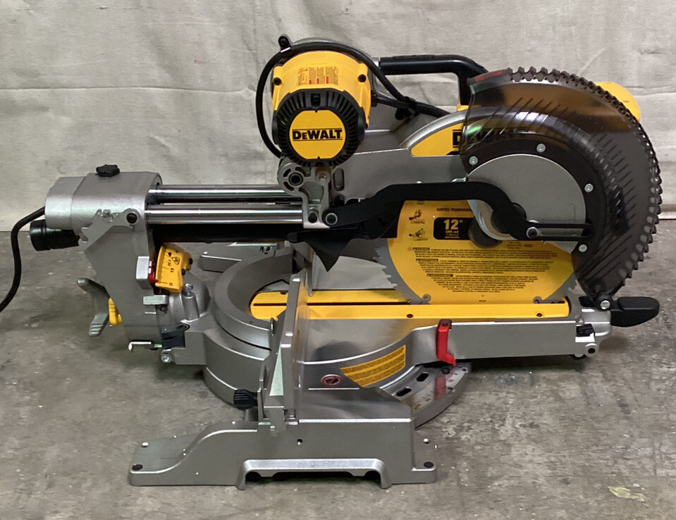 DEWALT DWS780 Miter Saw Sliding 13 3/4" Max Cut Wd 0 Deg. Miter 60° R