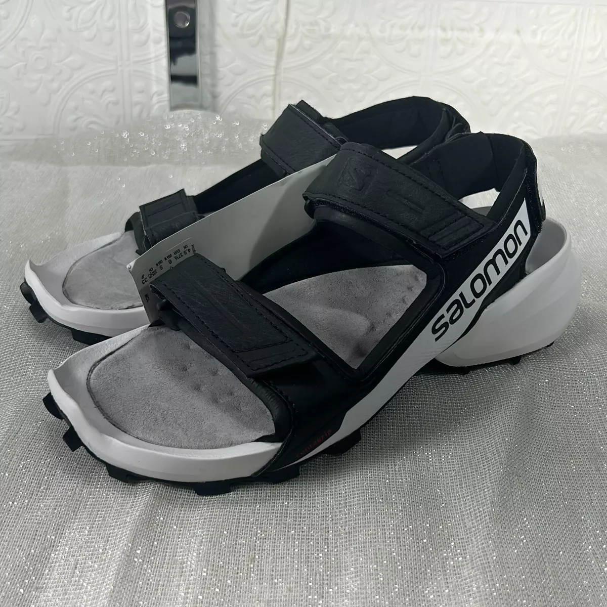 Salomon sandal store