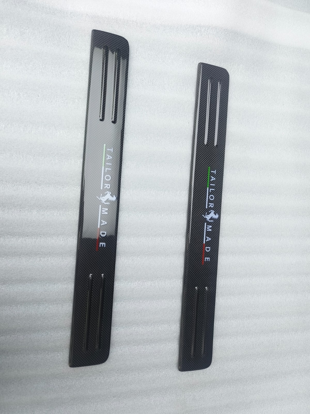 dry carbon Door sills  for Ferrari SF90   logo accpet custom made  IN STOCK