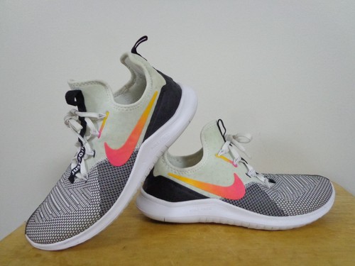 Nike Free ( Just Do It) Athletic Women's Shoes Size 7.5 - Picture 2 of 22