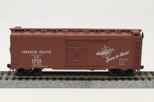 HO Athearn Blue Box 5005 40' Box Car Canadian Pacific CP 241039 Red RTR - Picture 4 of 9