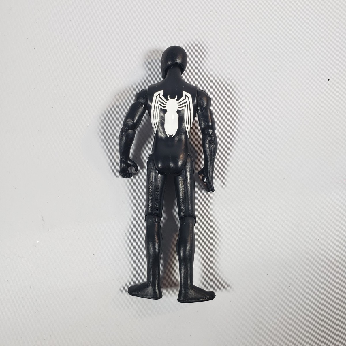 Marvel Spider-Man Traje Simbionte – Figura Epic Hero Series De 10 Cm Con 9 Puntos De Articulación Y Accesorio, +4 Años