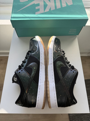 Nike SB Dunk Low 420 Galaxy Intergalactic Size 11 Lightly Worn