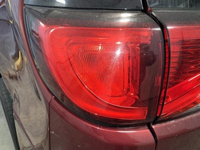 2017-19 Chrysler Pacifica Left Taillight Led Lamps Outer OEM Assembly
